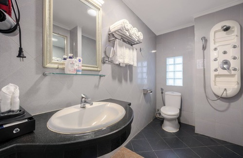 Hai Ba Trung Hotel | A25 Hotel - 57 Quang Trung