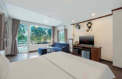 Hai Ba Trung Hotel | A25 Hotel - 57 Quang Trung