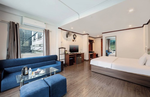 Hai Ba Trung Hotel | A25 Hotel - 57 Quang Trung
