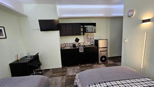 Cuautitlán Izcalli Apartamento | A27 SUITE BLACK PLUS para 1 a 3 personas ESPECIALISTAS EN CORTAS, MEDIANAS Y LARGAS ESTANCIAS IZCALLI perfecto para Familias, Turistas, Contratistas, Estudiantes, Empresas y Ejecutivos A sólo 5 min Izcalli 15 min Esmeralda 20 min Satélite 25 min AIFA