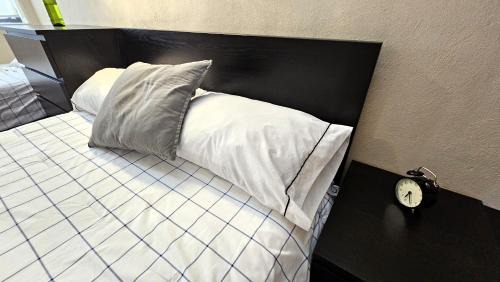 Cuautitlán Izcalli Apartamento | A28 SUITE BLACK PLUS para 1 a 3 personas, CORTAS, MEDIANAS, LARGAS ESTANCIAS, en IZCALLI TEPOTZOTLAN perfecto para Familias, Turistas, Contratistas, Estudiantes, Empresas A sólo 5 min Izcalli 5 min Esmeralda 20 min Satélite 25 min AIFA