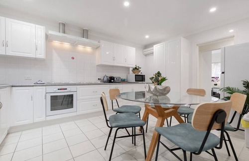 Connolly Apartamento | A9 - Elegant 3 bed apt in the heart of Connolly!