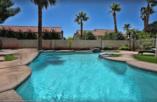 The Section Seven Casa | AAA+ LUXE ESTATE 4600 SQ FT, 6 Cal King Beds, Pool/Spa, Close 2 Strip, Summerlin