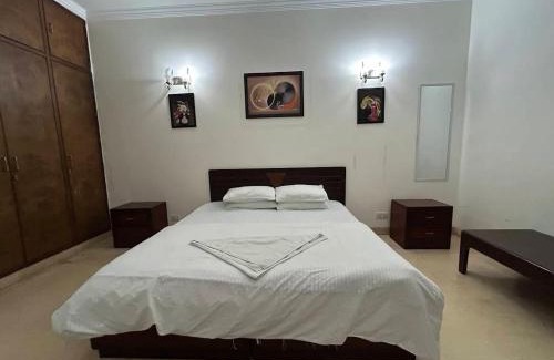 Green Park Cama Y Desayuno | Aadarani Guest House