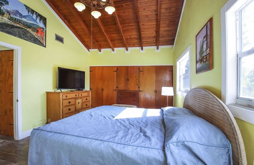 Saint James City Casa | Aaliyah`s and Amina`s Tropical Retreat unit 2 - Pine Island St James City