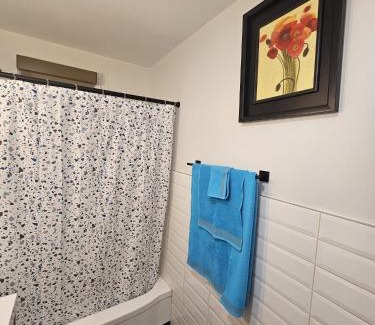 Jasper Place Casa | Aansel Suites QUEEN ROOM