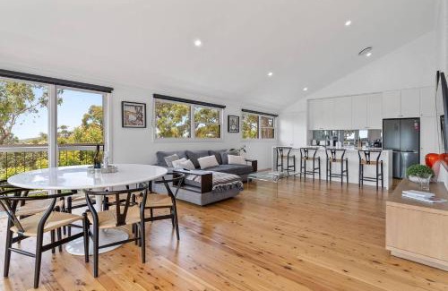 Macmasters Beach Casa | Aarini Cottage - The Ultimate Beachside Escape!