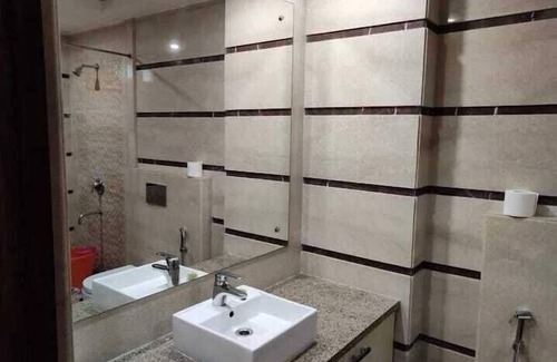 Kailash Colony Casa | Aaron Residency