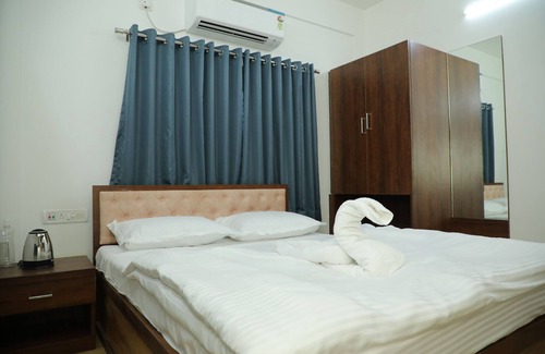 Phool Bagan Hotel | Aashhiana Guest House Entire 2BHK Service Apartments, Kolkata