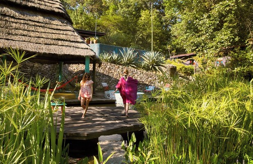 Valle de Bravo Casa | AAV | El Chirimoyo—Casa rural con horno de leña.