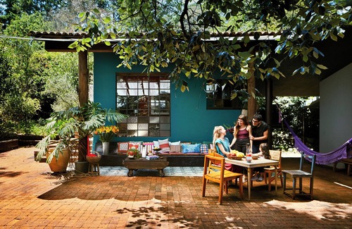 Valle de Bravo Casa | AAV | La Choza-Casa de autor with terrace and bonfire.