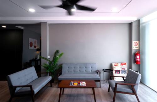 Downtown George Town Hostal | Aayu Muntri - 4 mins to Chulia St George Town