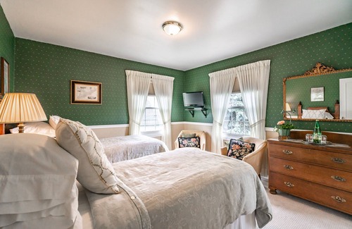 Historic Old Town Cama Y Desayuno | Abacot Hall Bed & Breakfast