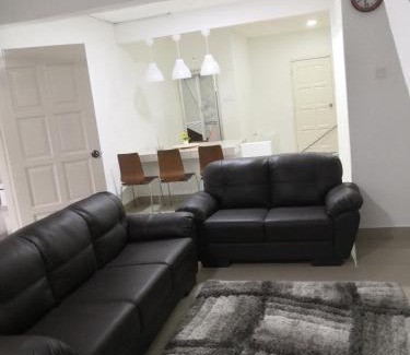 Taman Kota Masai Casa | Abah 2 Room Homestay