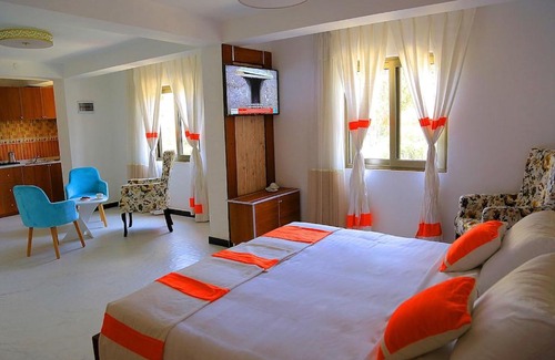 Bole Cama Y Desayuno | Abat Guest House