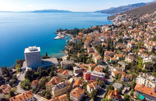 Opatija Apartamento | Abau Residence Apartment- 50m to the sea