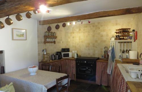 Fontevraud-l'Abbaye Casa | Abbaye Cottage - Maison entière - jardin - jacuzzi