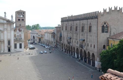 Old Town Cama Y Desayuno | Abbazia Bed & Breakfast, MantegnaHotels