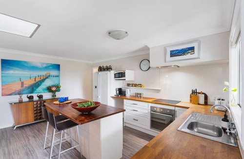 Abbey Casa | Abbey Bay Cottage - Pet Friendly, Wifi, Busselton