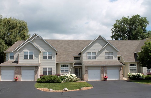 Fontana-on-Geneva Lake Condominio | Abbey Ridge Ranch Condo estilo convenientemente ubicado en complejo turístico