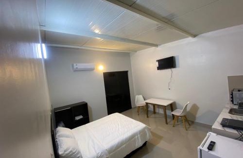 Fernando De La Mora Apartamento | Abbey Road Inn I