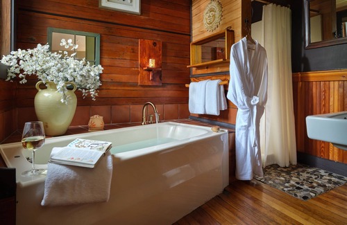 Ledyard Cama Y Desayuno | Abbey's Lantern Hill Inn