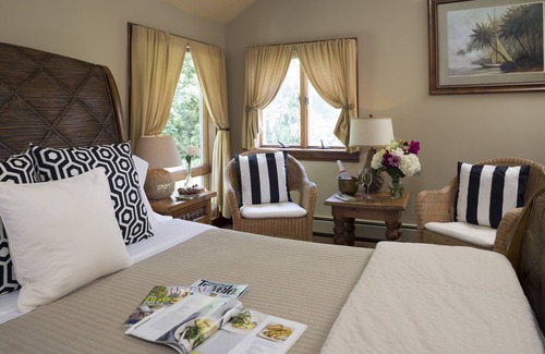 Ledyard Cama Y Desayuno | Abbey's Lantern Hill Inn