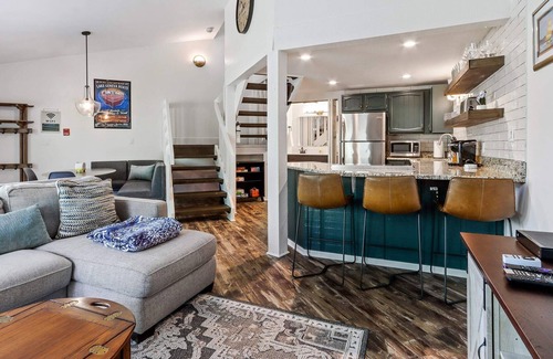 Fontana Condominio | Abbey Springs Condo w/ Pool, Beach & Golf Access
