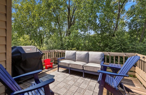 Fontana Casa | Abbey Springs Resort on Geneva Lake - Updated Townhouse - Dog Friendly!
