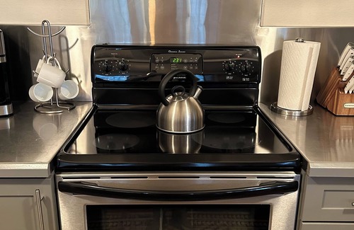 Fontana Condominio | Abbey Springs two-level 3 bedroom condo