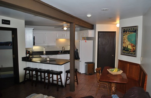 Fontana Condominio | Abbey Springs 2 habitaciones / 1. 5 baños condominio ($ 1 martes)