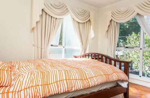 Abbotsford Casa | Abbotsford Private Rooms & Pods - 15 Charles Homestay