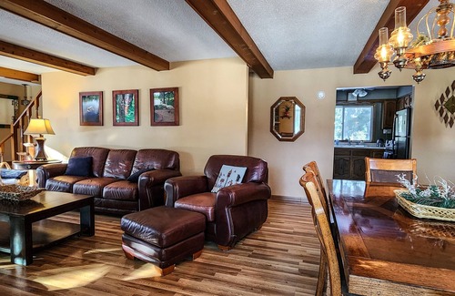 Rose City Casa | ABBOTT LAKE HOUSE: ¡Te espera la diversión del verano! "Up North" Family Getaway!
