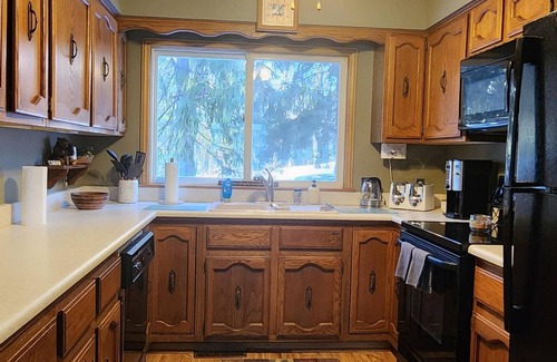 Rose City Casa | ABBOTT LAKE HOUSE: ¡Te espera la diversión del verano! "Up North" Family Getaway!