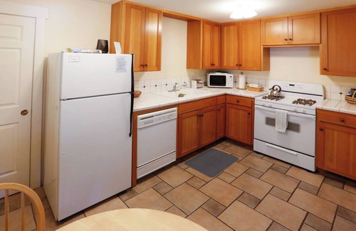 Ashland Cabaña | ABBOTT'S COTTAGES- Duck cottage. 1 bedroom/1 bath, walking distance to downtown!