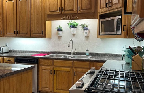 Spring City Casa | Abby Mae Country Home 6Bedroom, 7Bath on 13 Acres in Rhea County