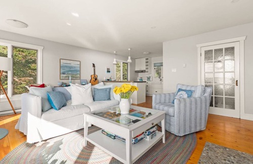 Ingramport Cabaña | Abby's Beach House - Ocean and lakefront Cottage