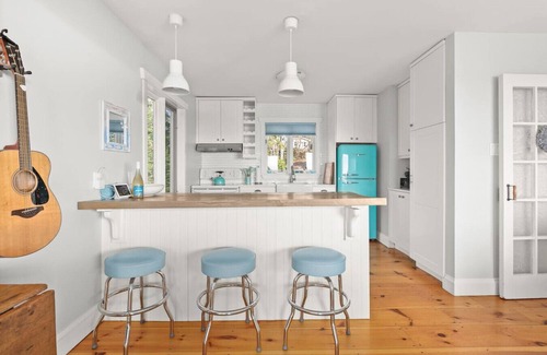Ingramport Cabaña | Abby's Beach House - Ocean and lakefront Cottage