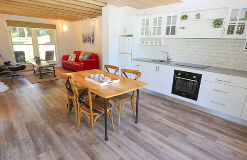 Wandiligong Cabaña | Abby's Cottage - Bright