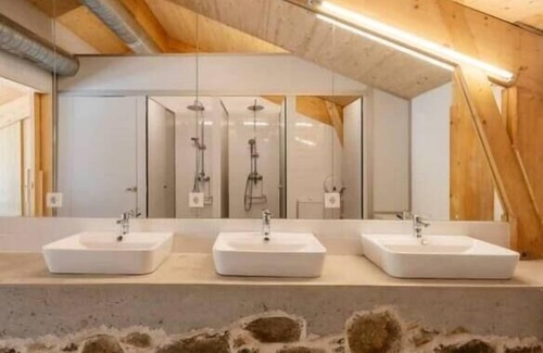 Sobrado Casa | Abeiro da loba, your house in the forest