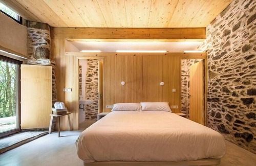 Sobrado Casa | Abeiro da loba, your house in the forest