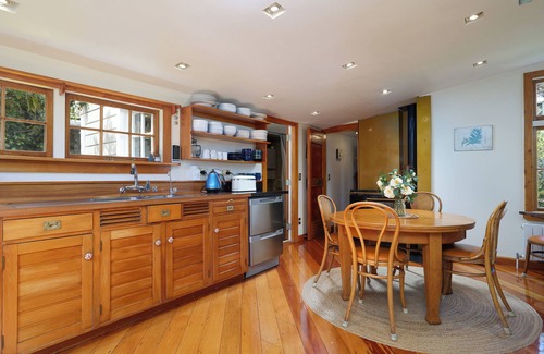 Britannia Heights Apartamento | 'Abel Abode -Te Whare Rangi' - Private Room in Nelson Waterfront