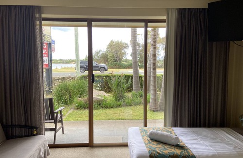 Lakes Entrance Hotel | Abel Tasman Waterfront Motel