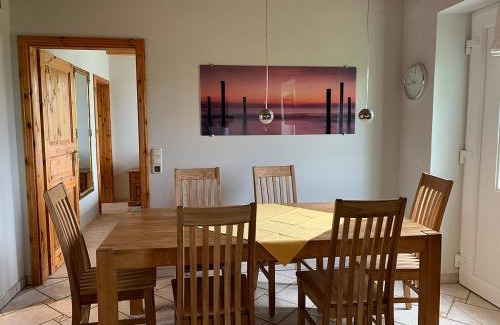 Vollerwiek Apartamento | Abendstille, Ferienwohnung für maximal 4 Erwachsene und 2 Kinder in DE FEERJENHUSEN am Haubarg von Vollerwiek