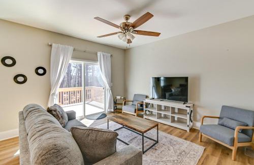 Southern Pines Casa | Aberdeen Townhome with Deck Perfect For Golfers!
