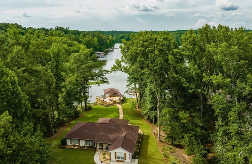 Jacksons' Gap Casa | Abigail's Lake Haven by Big Fish Real Estate Group at Lake Martin