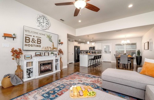 Potosi Casa | Abilene's Ultimate Backyard Getaway: Putt-Putt, Fire Pits, & Giant Games Galore!