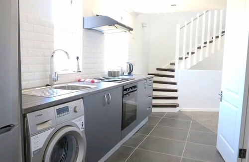 Redhill Casa | Abington Manor - Fish Hoek Guesthouse