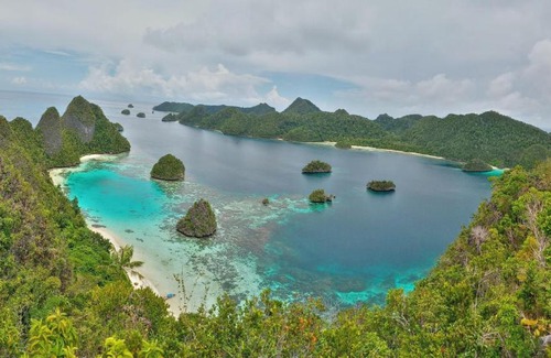 Manyaifun Otro | Abner raja ampat traveling