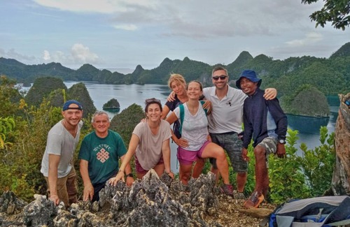 Manyaifun Otro | Abner raja ampat traveling